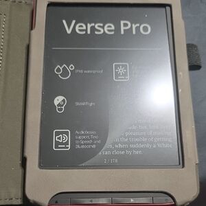 Verse Pro E-Reader with Case